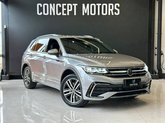 VOLKSWAGEN TIGUAN 2.0 300 TSI GASOLINA ALLSPACE R-LINE AUTOMÁTICO VOLKSWAGEN TIGUAN 2.0 300 TSI GASOLINA ALLSPACE R-LINE AUTOMÁTICO